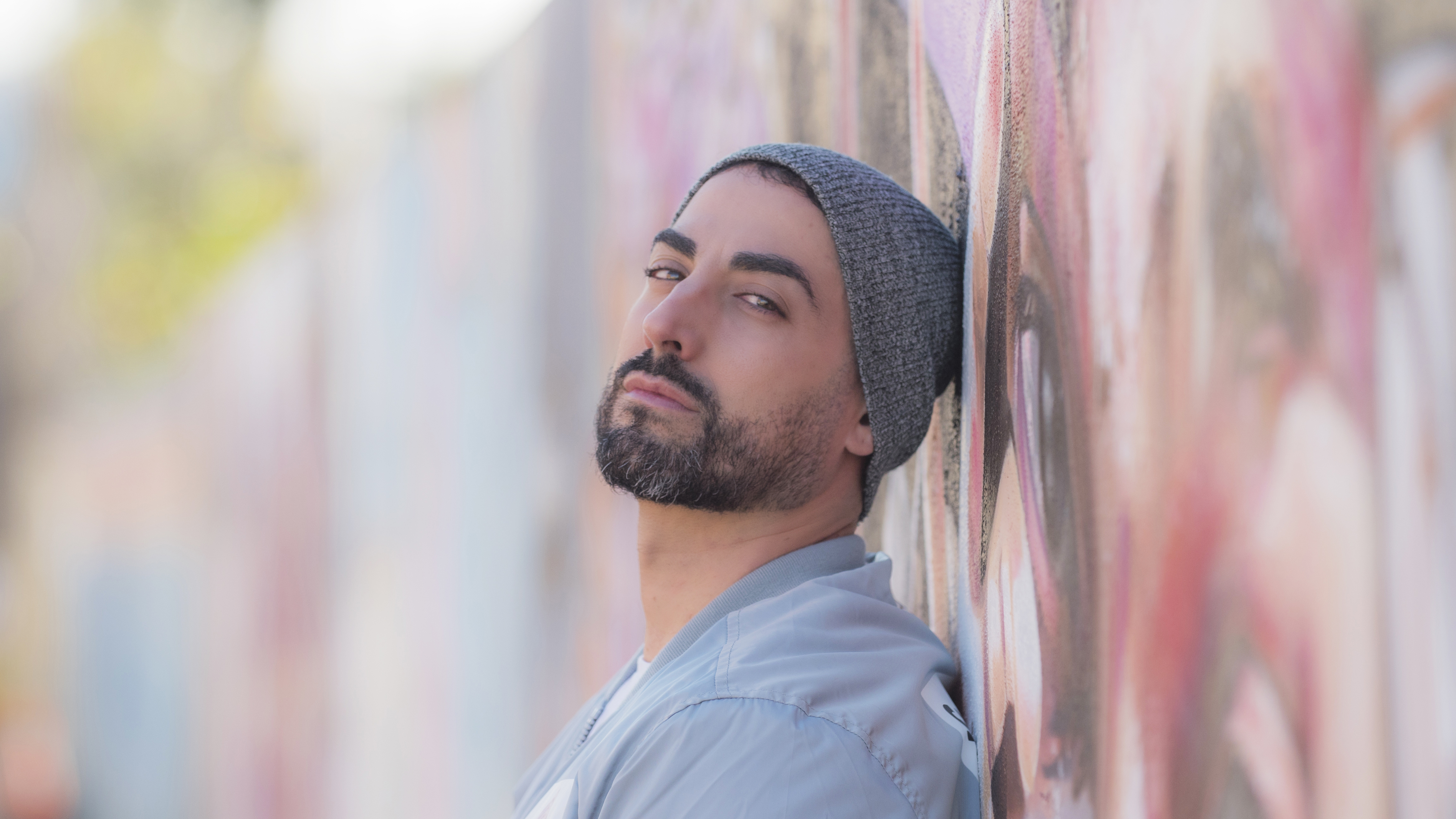 ivan troyano pared cerrado